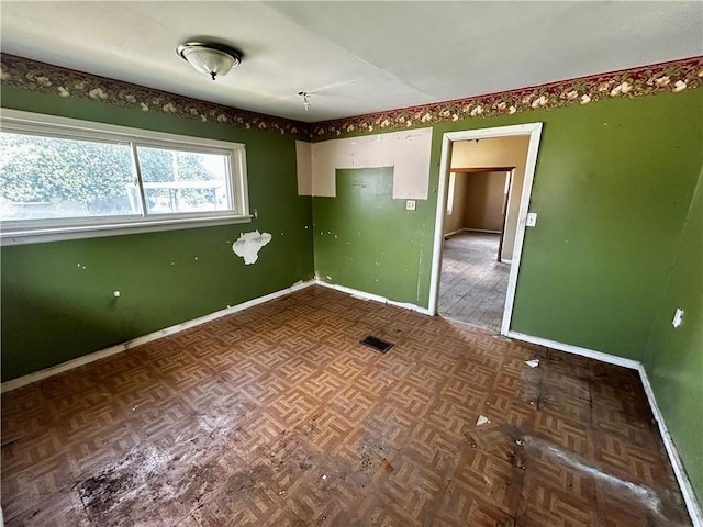 305 Bensyl Ave, Danville, IL 61832 - empty room featuring baseboards