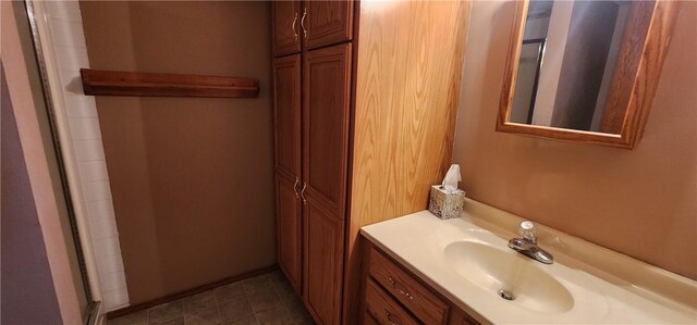 1006 N Koester Dr, Effingham, IL 62401 - bathroom featuring vanity