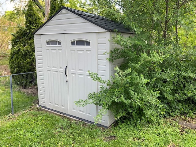 1905 N Vermilion St, Danville, IL 61832 - view of shed featuring fence
