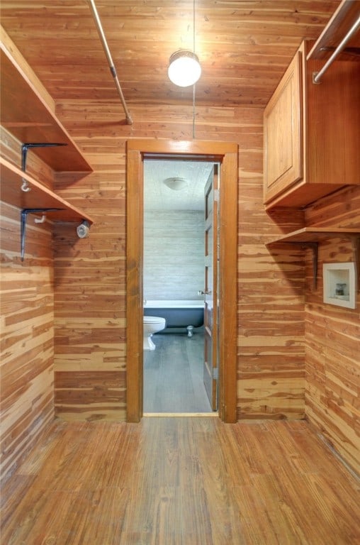 319 N Macon St, Moweaqua, IL 62550 - walk in closet featuring wood finished floors