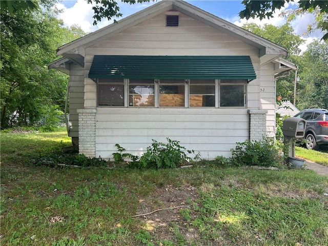 952 W Grand Ave, Decatur, IL 62522 - photo 1