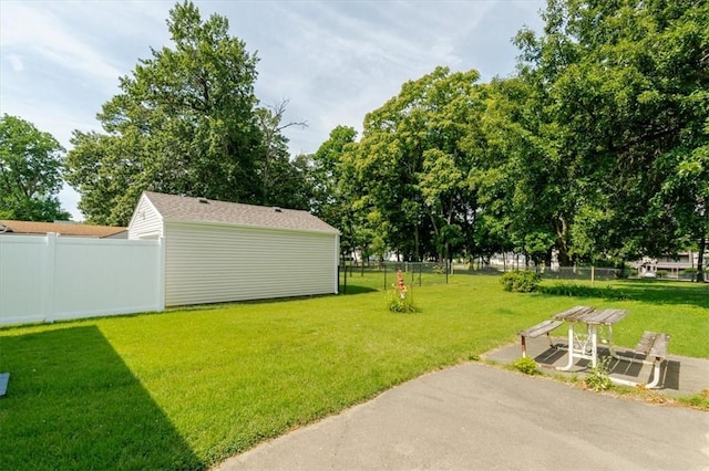 2417 Maple Ave, Decatur, IL 62526 - view of yard featuring a patio