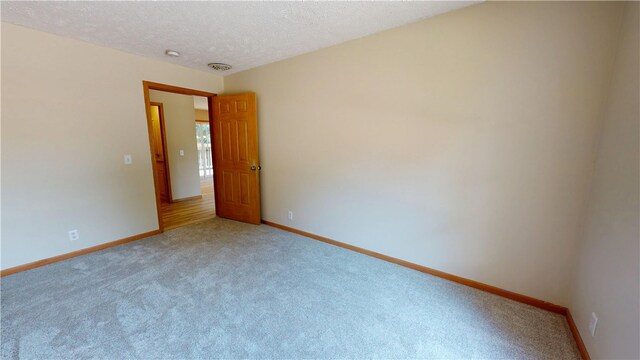 301 Eagle Bluff Dr, Oakwood, IL 61858 - photo 22