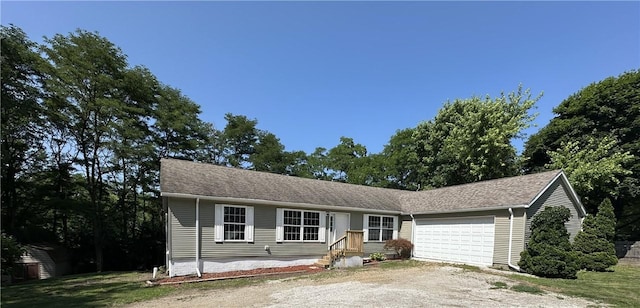 301 Eagle Bluff Dr, Oakwood, IL 61858 - photo 1