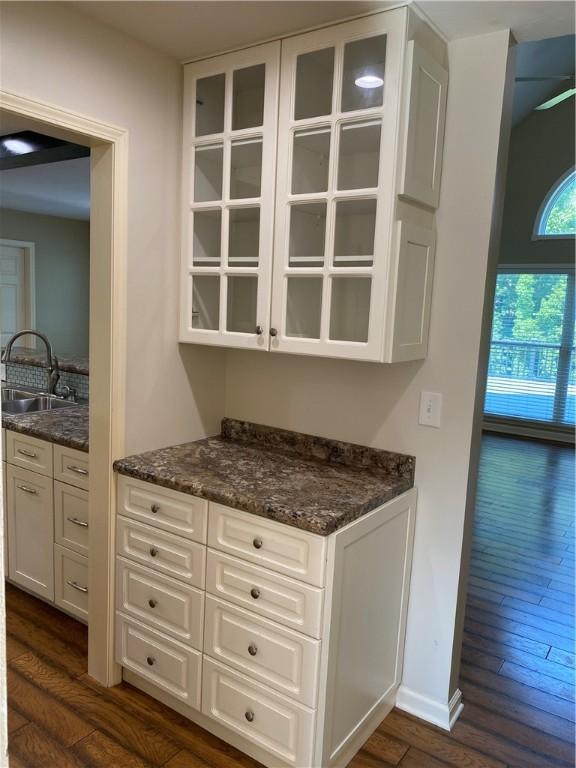 2221 Lakewood Pl, Charleston, IL 61920 - photo 24