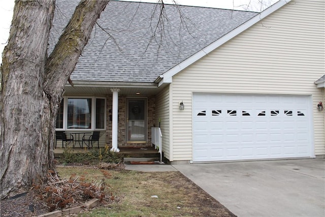 view of front of house featuring a garage