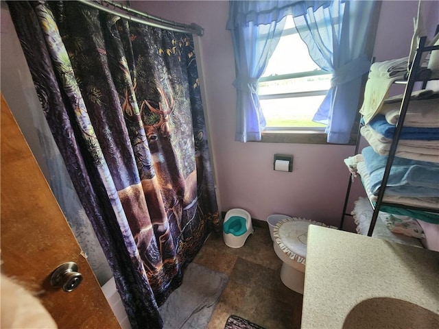 17204 N 125th St, Oblong, IL 62449 - bathroom with toilet and curtained shower