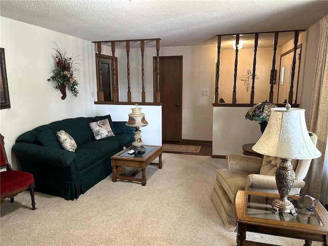 601 Holiday Dr, Effingham, IL 62401 - living area featuring carpet floors and a textured ceiling