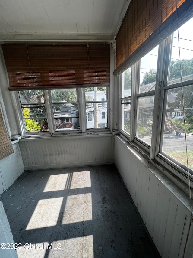 view of unfurnished sunroom