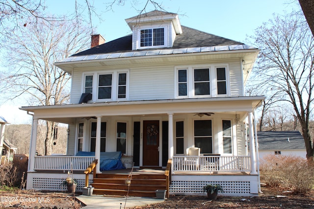 view of front of property featuring a porch