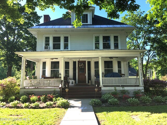 view of front of property with a porch