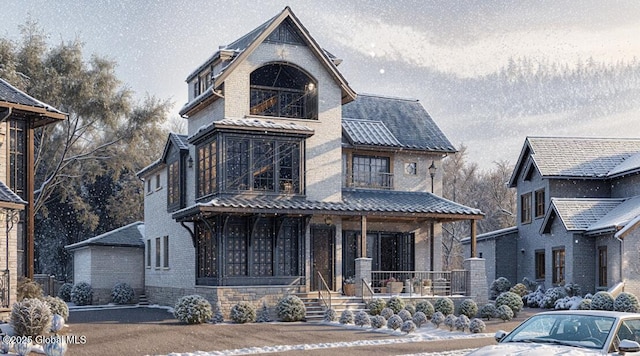 view of front of property featuring a porch