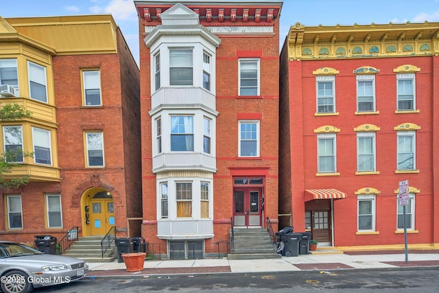308 3rd St, Troy, NY 12180