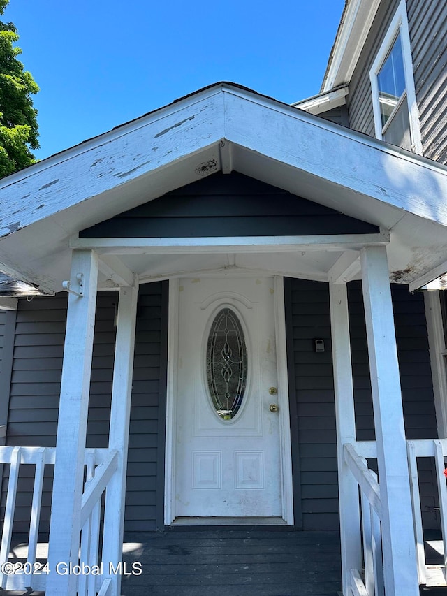 view of entrance to property