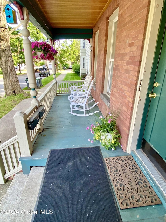 view of patio / terrace with a porch