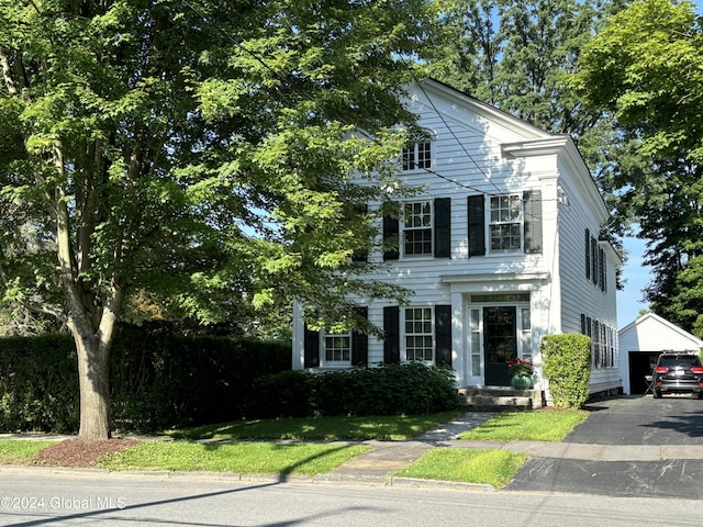 view of neoclassical / greek revival house