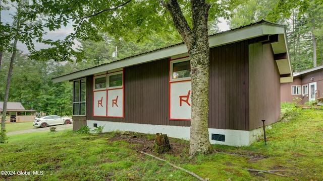 view of side of home
