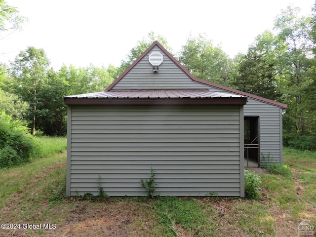 view of home's exterior