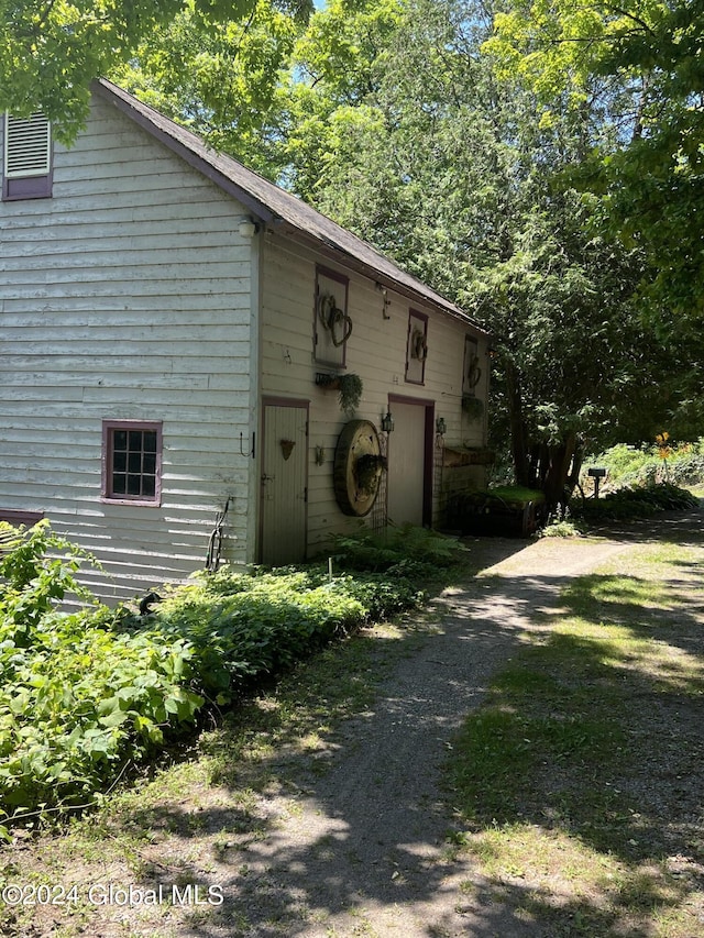 view of outdoor structure