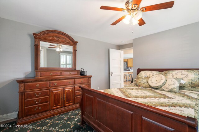 bedroom featuring ceiling fan