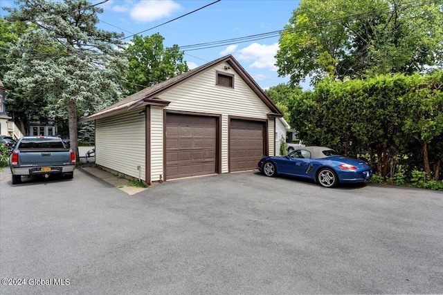 107-109 Lake Ave, Saratoga Springs, Inside, NY 12866 - view of detached garage