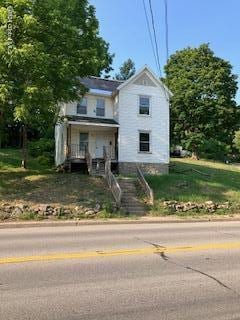 view of front of house