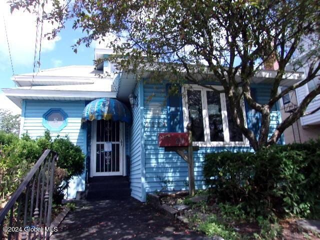 2119 Broadway, Schenectady, NY 12306 - view of front of house featuring entry steps