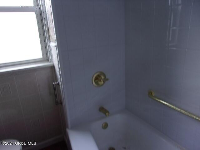 2119 Broadway, Schenectady, NY 12306 - bathroom with washtub / shower combination