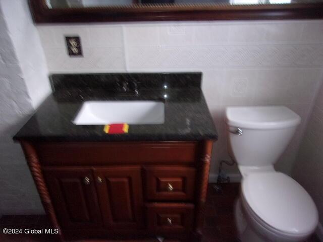 2119 Broadway, Schenectady, NY 12306 - half bath with toilet and vanity