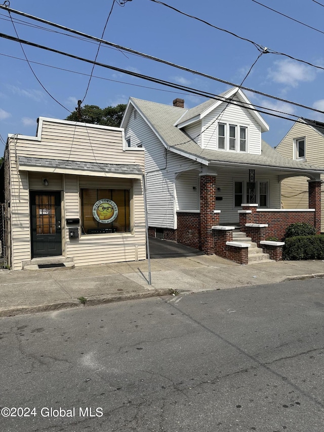 view of front of house