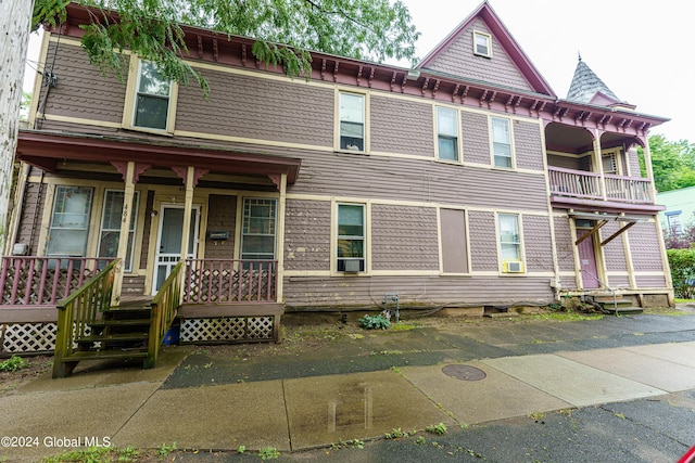 view of front of property with a porch