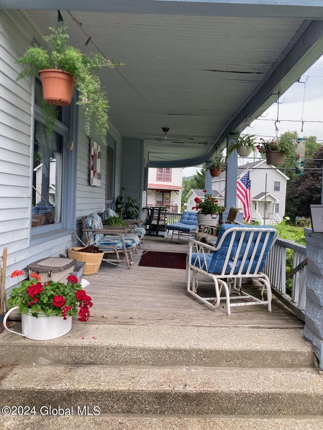 view of patio featuring covered porch