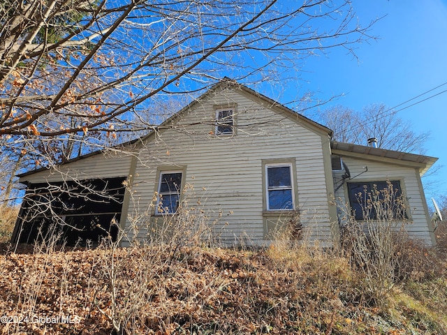 view of home's exterior