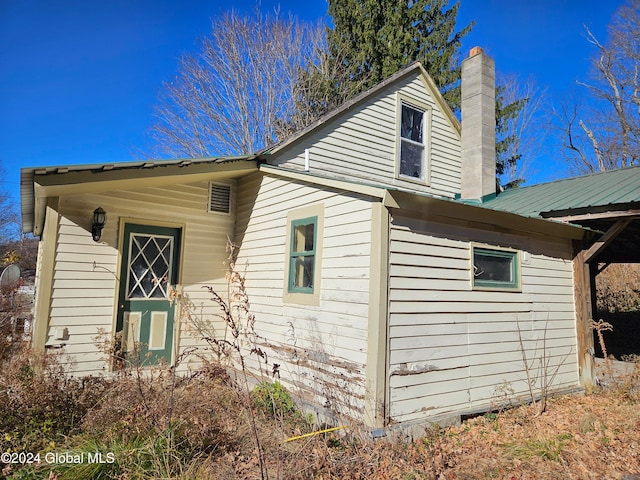 view of home's exterior