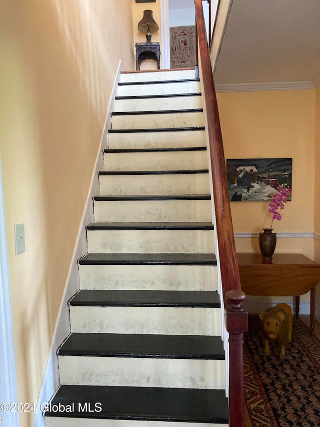 stairway with ornamental molding