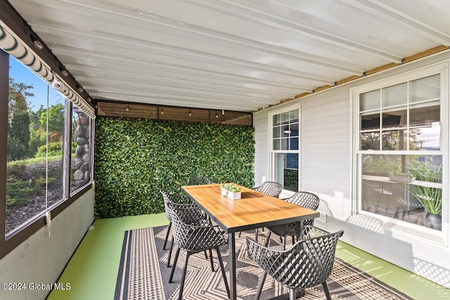 view of sunroom / solarium