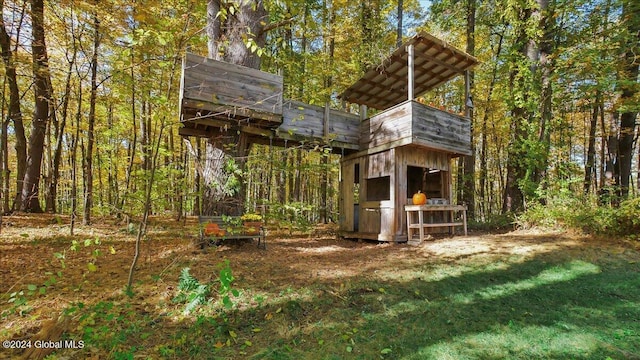 view of outdoor structure