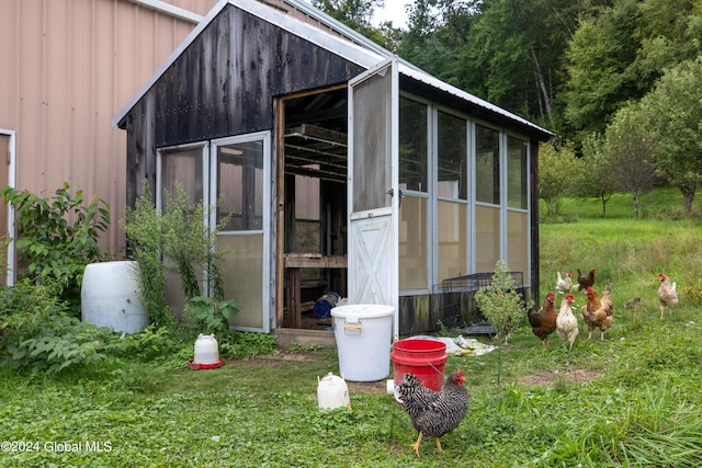 view of outdoor structure