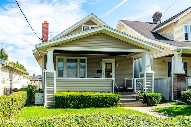 view of front of home featuring a porch