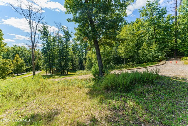1095 W Mountain Rd, Queensbury, NY 12804