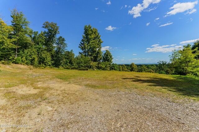 1095 W Mountain Rd, Queensbury, NY 12804
