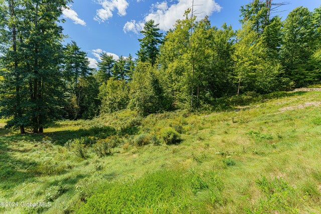 1095 W Mountain Rd, Queensbury, NY 12804