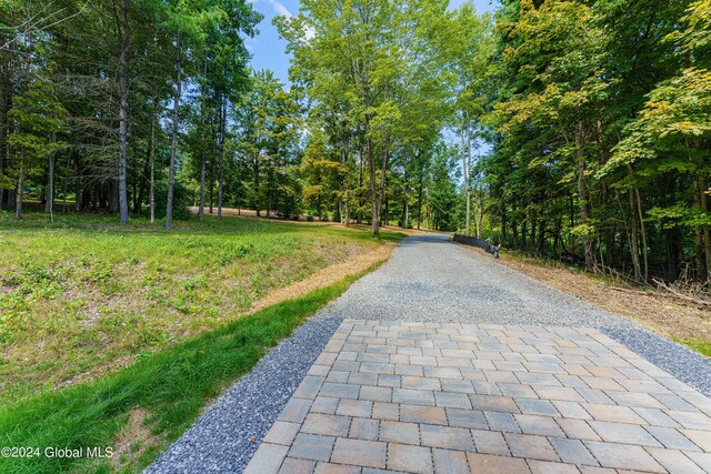 1095 W Mountain Rd, Queensbury, NY 12804