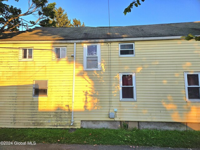 view of side of property