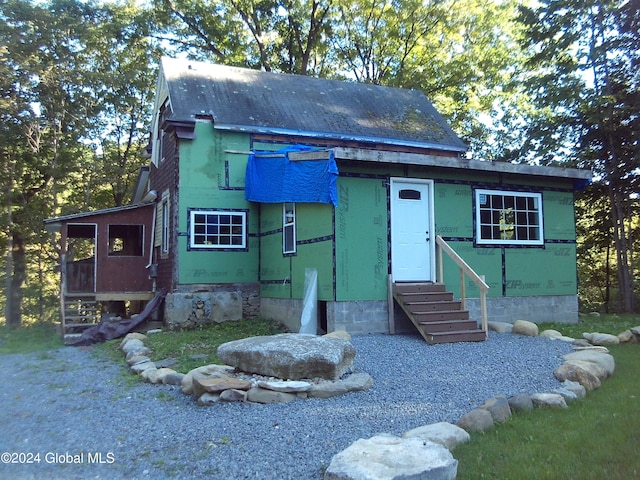 view of front of property