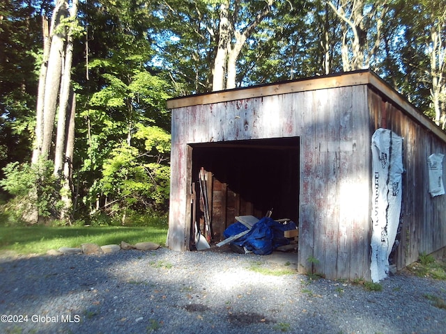 view of outbuilding