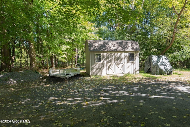 view of outbuilding