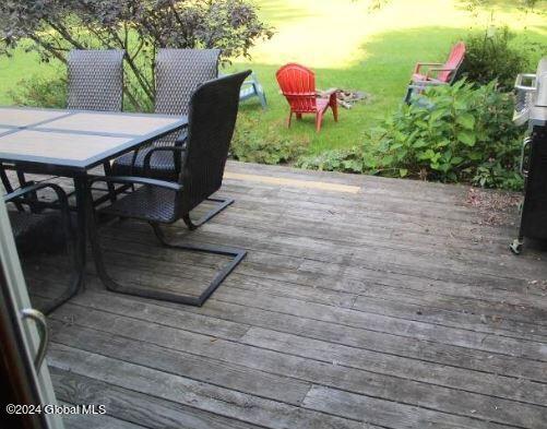 view of deck at dusk