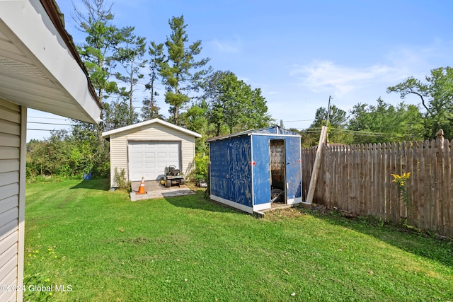 view of yard with a shed