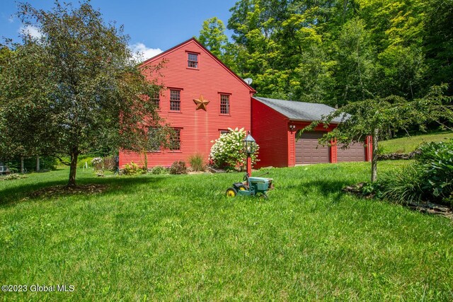 exterior space with a yard